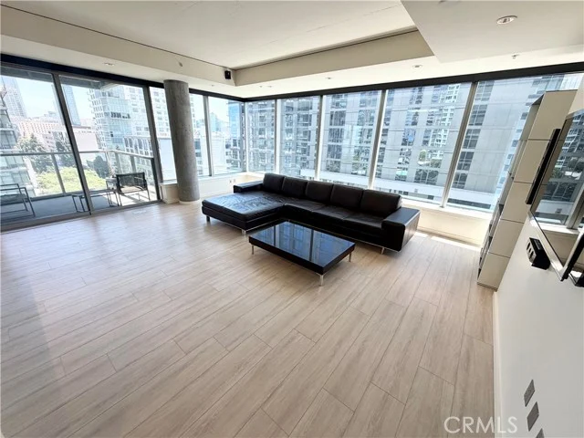 1155 S Grand Avenue #1017 photo 3