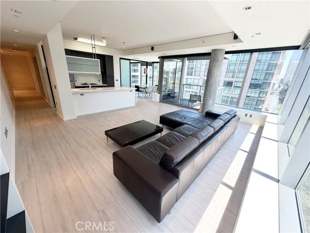 1155 S Grand Avenue #1017 photo 4
