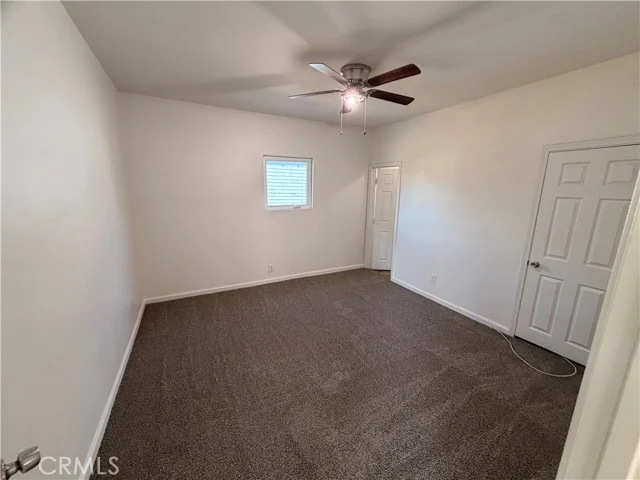 2212 Gates photo 5