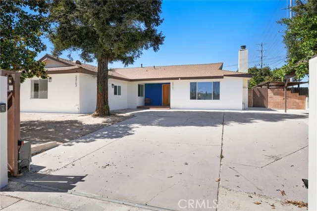 23701 Califa photo 2