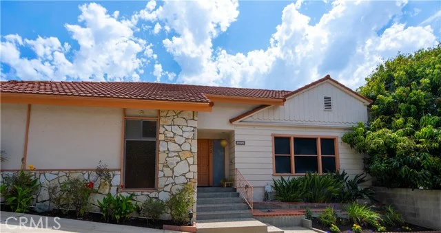 2572 Silver Ridge photo 2
