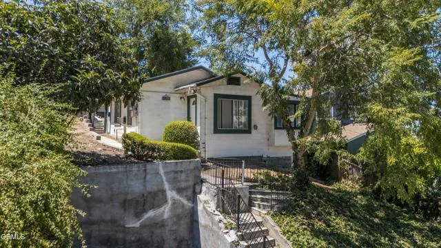 4012 Clayton Avenue W photo 2