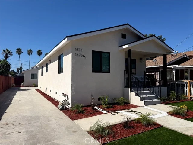1620 E 33rd photo 2