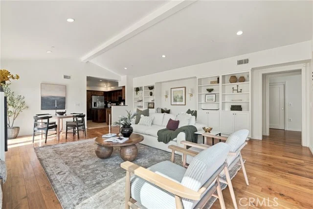 1420 S Bundy Drive #405 photo 3
