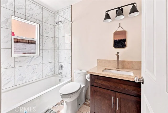 5017 S San Pedro photo 3