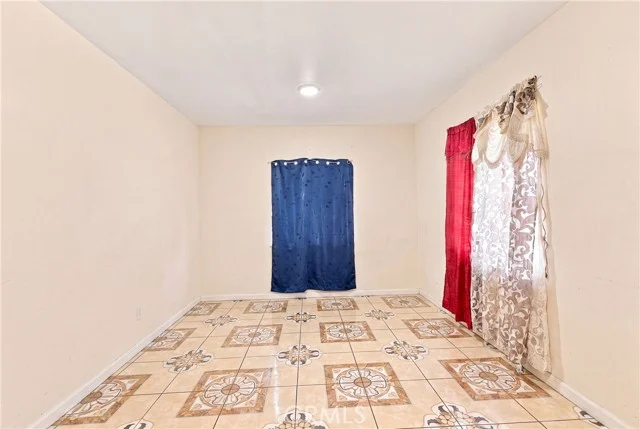 5017 S San Pedro photo 4