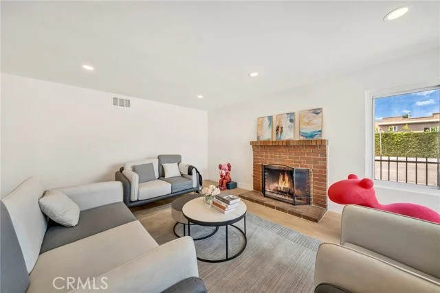 595 W 13th Street photo 3