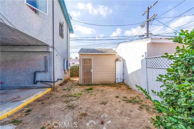 8463 S Halldale photo 5