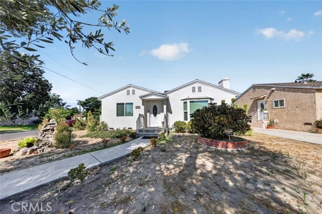 6101 Denny Avenue photo 2