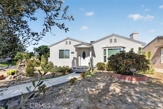 6101 Denny Avenue photo 3