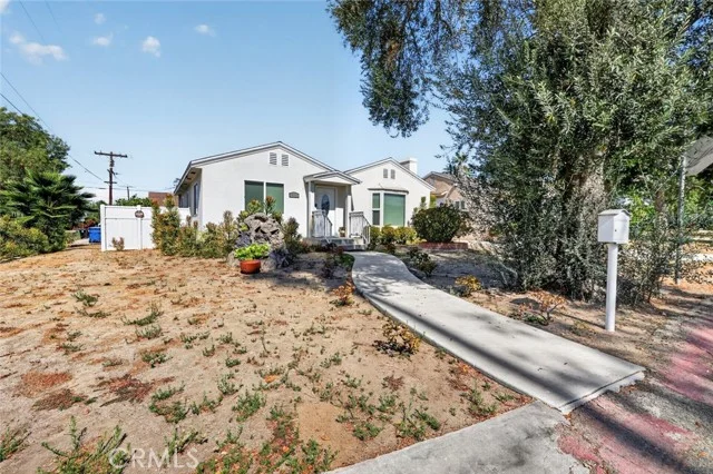 6101 Denny Avenue photo 4