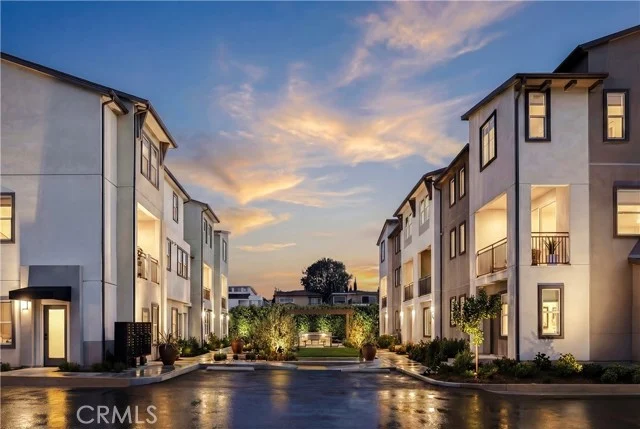 12719 Azure Way #24, Hawthorne