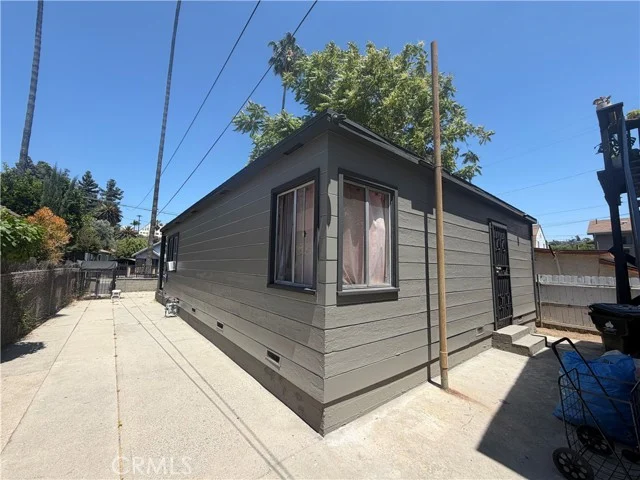 6236 Arroyo Glen St photo 4