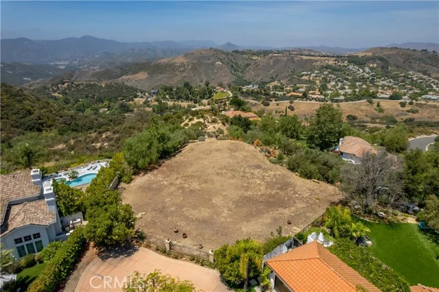 24030 ALDER Place photo 3