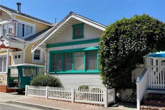 335 Clemente Avenue photo 2