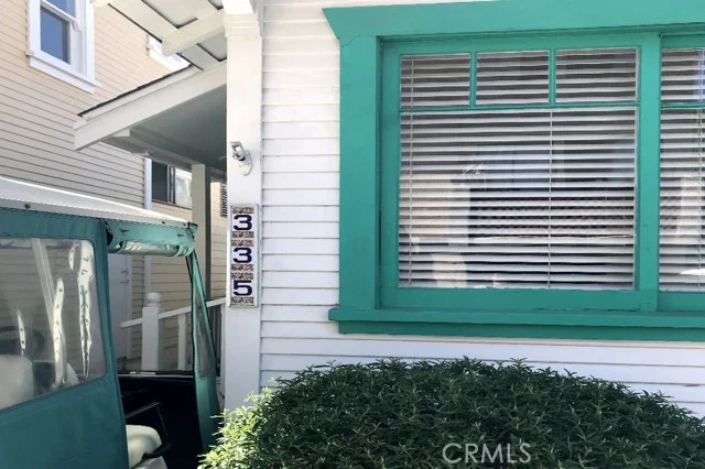 335 Clemente Avenue photo 3