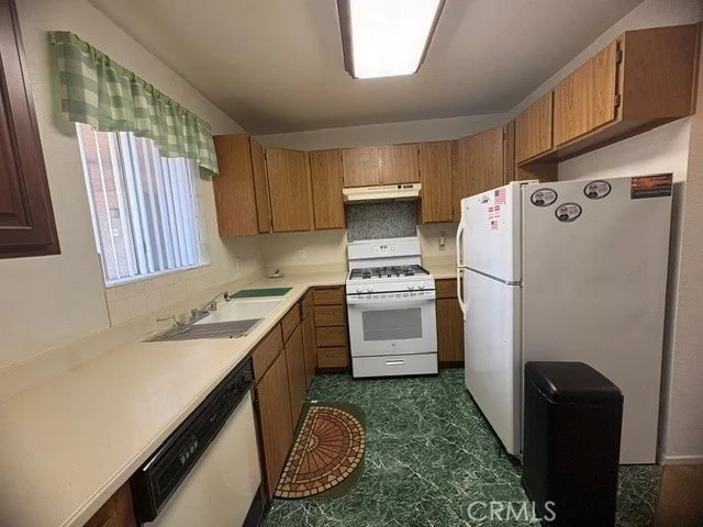 24410 Crenshaw #307 photo 4