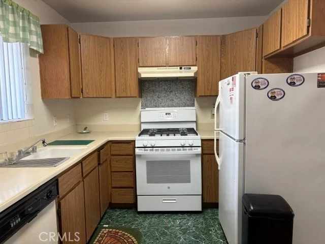 24410 Crenshaw #307 photo 5