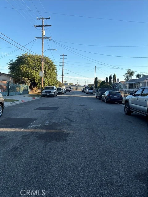 225 S Kern photo 2