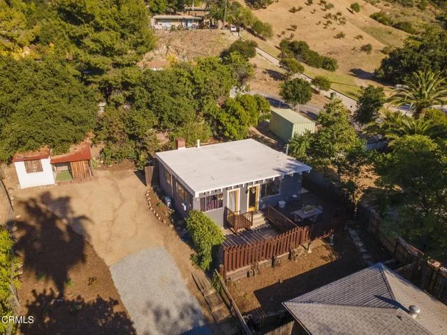 9900 Sunland Boulevard photo 3