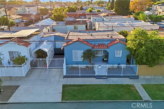 8205 Stanford Ave photo 5
