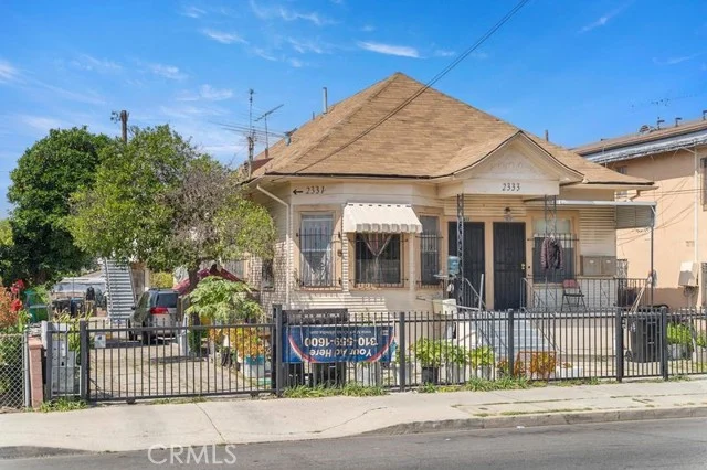2333 Eastlake Avenue photo 2