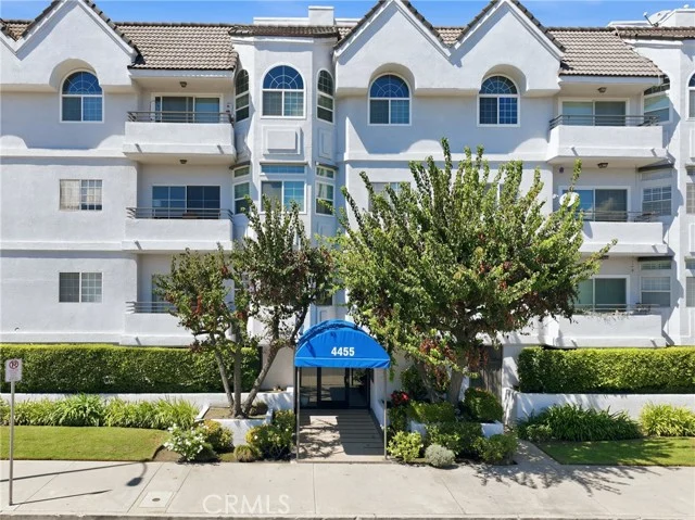 4455 Hazeltine Avenue #208, Sherman Oaks