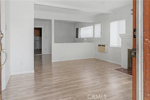 2829 S Rimpau photo 2