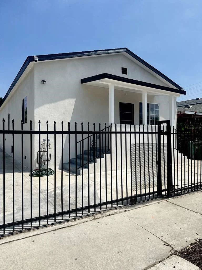 1475 E 57th St photo 2