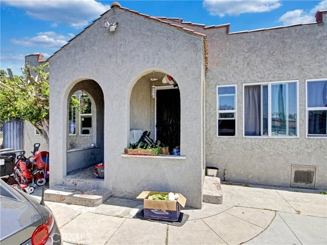 5420 Manhattan Place photo 1