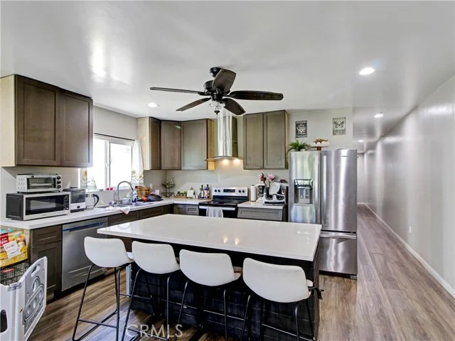 5420 Manhattan Place photo 3
