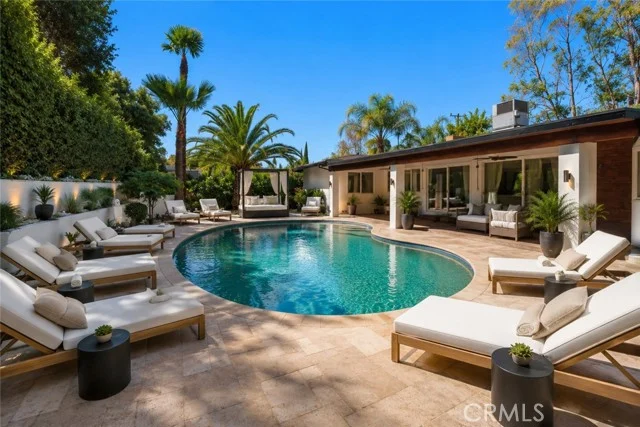 3267 Laurel Canyon Boulevard, Studio City