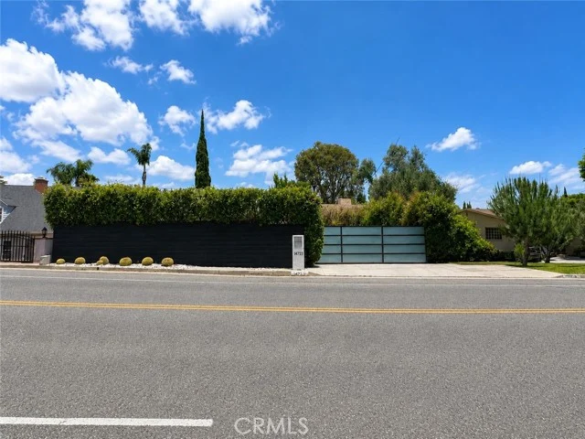 14721 Valley Vista photo 4