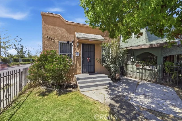 3773 S La Salle Avenue photo 2