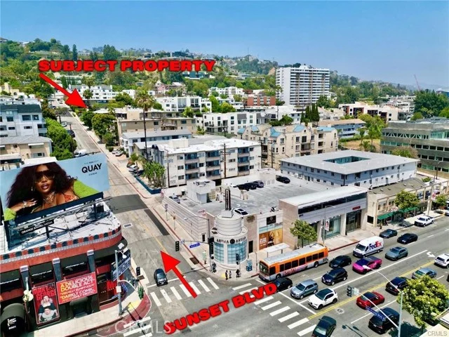 1204 N Clark photo 2
