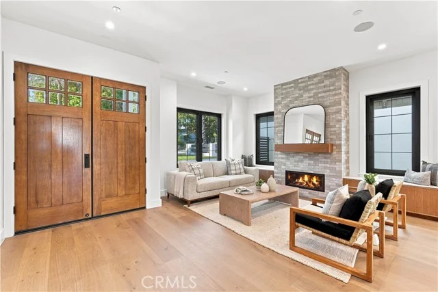 1346 Gates Ave. photo 5