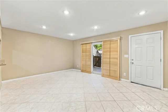 1123 Sepulveda photo 2