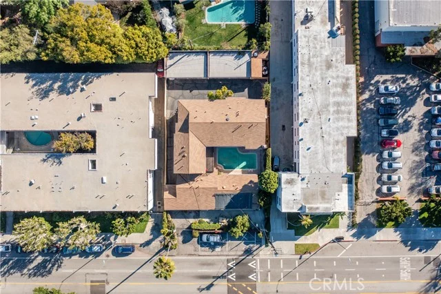 4918 Cahuenga photo 2