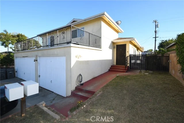 2706 Robinson Street photo 2