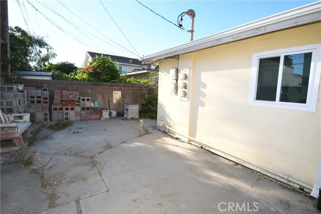 2706 Robinson Street photo 3