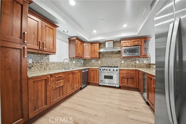 1878 Greenfield Avenue #204 photo 4