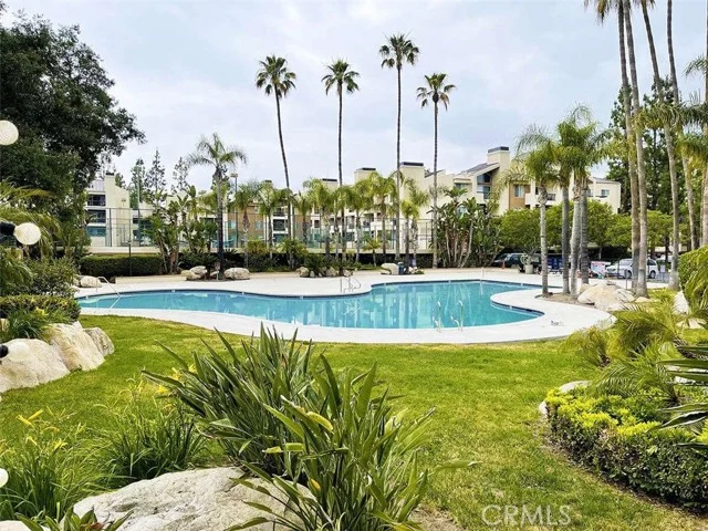 5500 Owensmouth #218, Woodland Hills