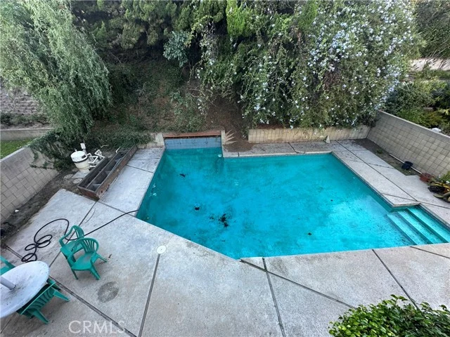 19815 Tomlee Avenue photo 3