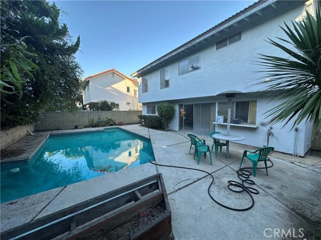 19815 Tomlee Avenue photo 4