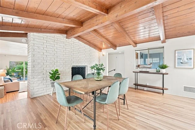 1621 Flower Avenue photo 2