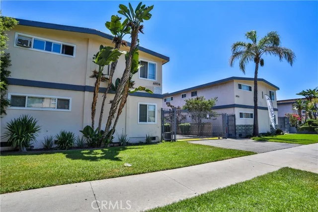 6944 Coldwater Canyon Avenue photo 3