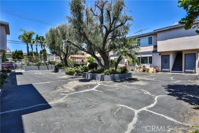 6944 Coldwater Canyon Avenue photo 5