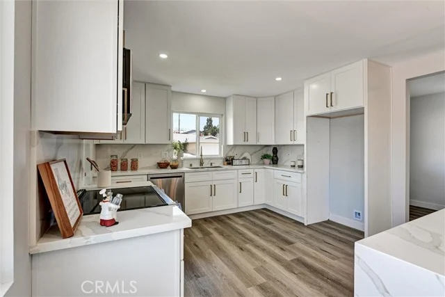 1606 E Fernrock photo 5