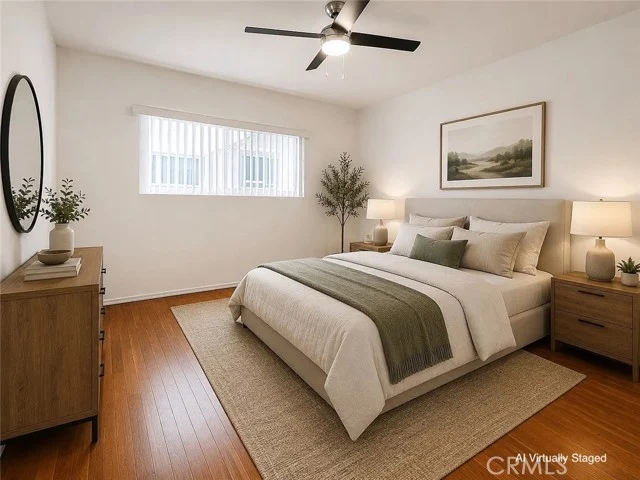 2015 Cedar Ave photo 3