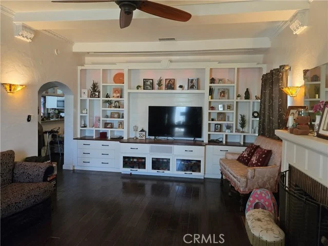 8215 S Mariposa photo 2